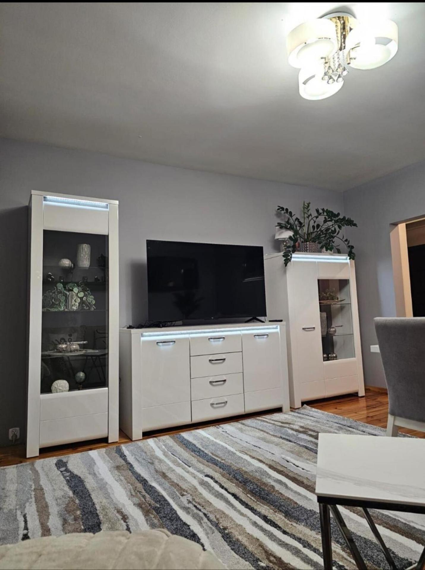 Apartment In Zyrardow 10Min To Suntago Esterno foto